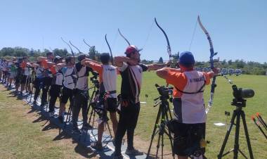 TIRO CON ARCO:  LOS ARQUEROS VILLAMERCEDINOS DABOVE Y MATURANO LOGRARON PODIO EN ROSARIO EN EL PRIMER TORNEO RANKEABLE NACIONAL