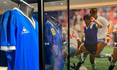 RÉCORD HISTÓRICO: SE SUBASTÓ EN NUEVE MILLONES DE DÓLARES LA CAMISETA DE DIEGO MARADONA