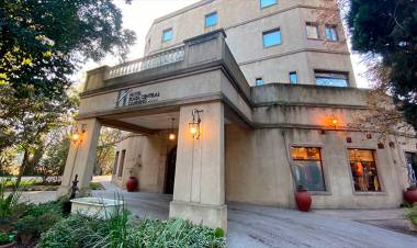 AVIÓN VENEZOLANO: ALLANAMIENTOS EN HOTEL, SECUESTRAN TELÉFONOS CELULARES, COMPUTADORAS Y DOCUMENTACIÓN