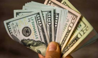 ES OFICIAL, CON SUBSIDIO NO HAY DÓLARES: PROHÍBEN COMPRAR DÓLARES A QUIÉNES HAYAN PEDIDO SUBSIDIOS DE TARIFAS