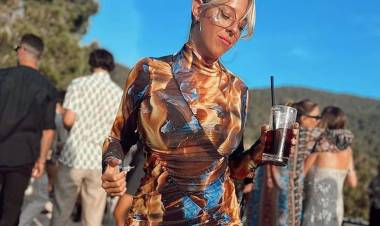 NATI JOTA ACAPARÓ TODAS LAS MIRADAS EN UN CASAMIENTO Y CASI MUESTRA DE MÁS