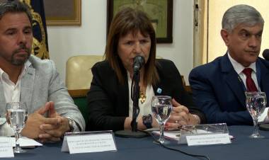 ANTE MANIFESTACIÓN DE MAÑANA, BULLRICH REITERÓ QUE QUITARÁN PLANES SOCIALES A QUIENES CORTEN CALLES
