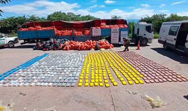 OPERATIVO EN SALTA: INCAUTARON 860 KILOS DE COCAÍNA QUE IBAN OCULTOS ENTRE UNA CARGA DE ZAPALLOS