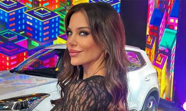 EVANGELINA ANDERSON SORPRENDIÓ CON UN OUTFIT COMPLETAMENTE TRANSLÚCIDO