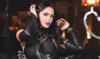 SOFÍA CLERICI SIGUE CON POCA ROPA PERO DE MUCHO VALOR