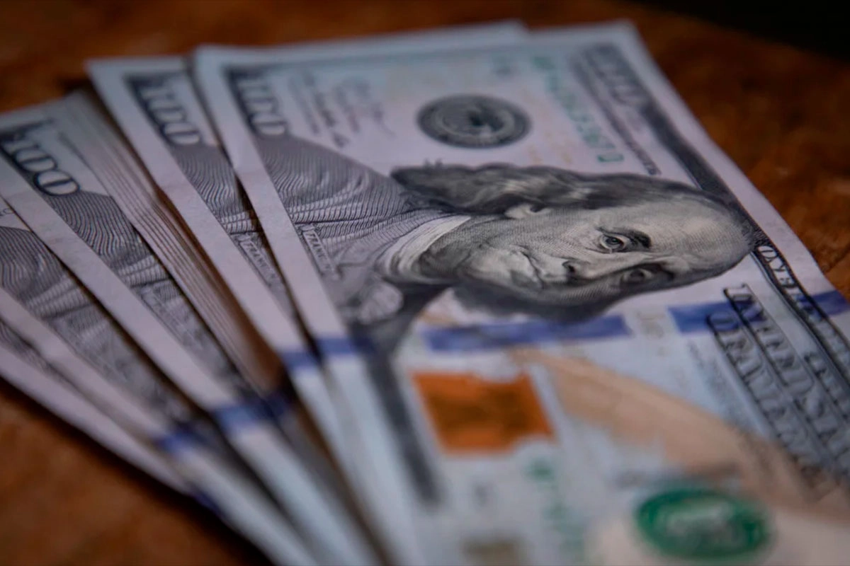 DÓLAR BLUE IMPARABLE: SALTÓ $50 EN DOS DÍAS Y ALCANZÓ SU VALOR MÁS ALTO EN OCHO MESES