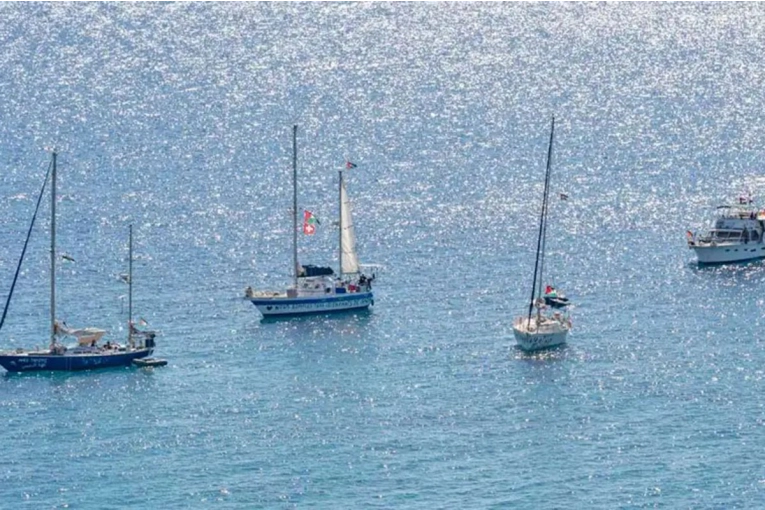 ISRAEL INTERCEPTÓ LA FLOTILLA HUMANITARIA RUMBO A GAZA Y DETUVO A TRIPULANTES