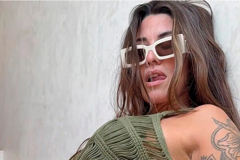 IVANA NADAL ENCENDIÓ INSTAGRAM CON UN LOOK LENCERO FRENTE AL ESPEJO