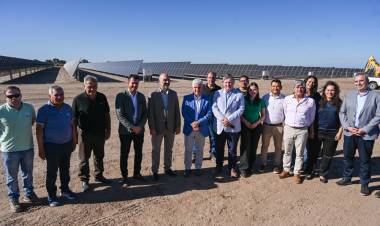 SAN LUIS POTENCIA SU DESARROLLO ENERGÉTICO CON UN NUEVO PARQUE SOLAR EN QUINES