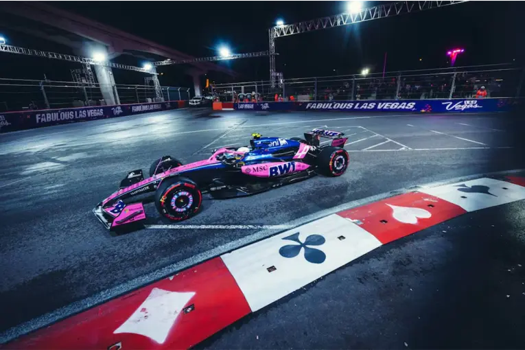 COLAPINTO 15° TRAS SANCIONES A MCLAREN: GANÓ VERSTAPPEN EN LAS VEGAS