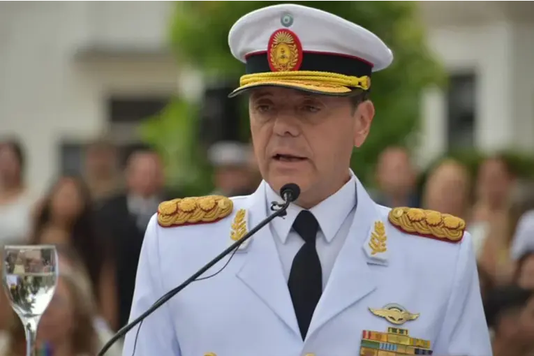 CARLOS PRESTI ASUMIÓ COMO MINISTRO DE DEFENSA Y MARCÓ EL ROL DE LAS FUERZAS ARMADAS