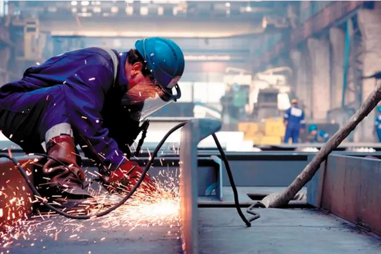 Advierten que la industria argentina pierde nueve empleos por hora
