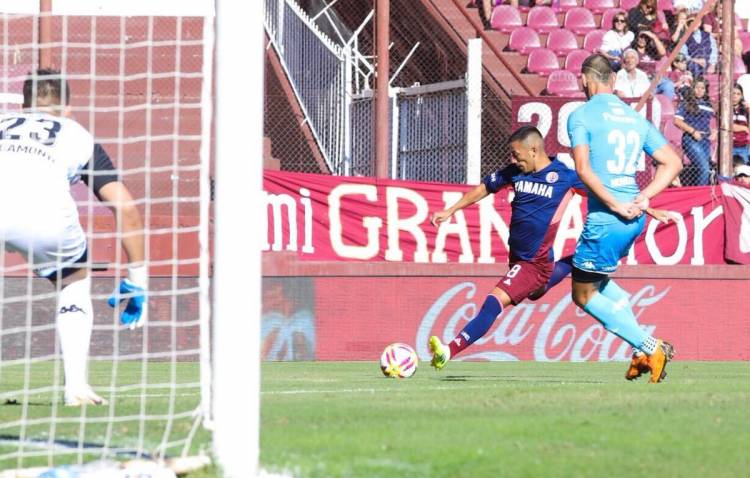 LANÚS CONSIGUIÓ DAR VUELTA LA SERIE Y ESTÁ EN LOS OCTAVOS DE FINAL