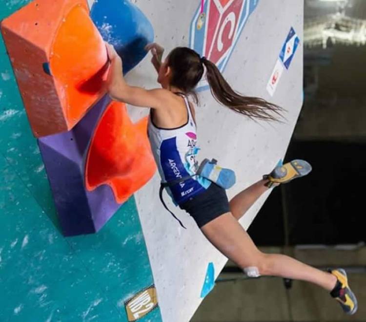 VALENTINA AGUADO ENTRE LAS TOP 40 EN VELOCIDAD DE LA COPA DEL MUNDO DE ESCALADA DEPORTIVA