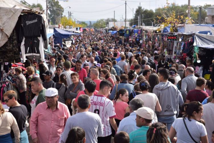 MÁS DE 100 MIL LAS PERSONAS YA INGRESARON A VILLA DE LA QUEBRADA Y 42 MIL A RENCA