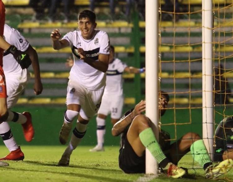 EL LOBO DIO EL GOLPE EN VARELA Y ELIMINÓ AL HALCÓN