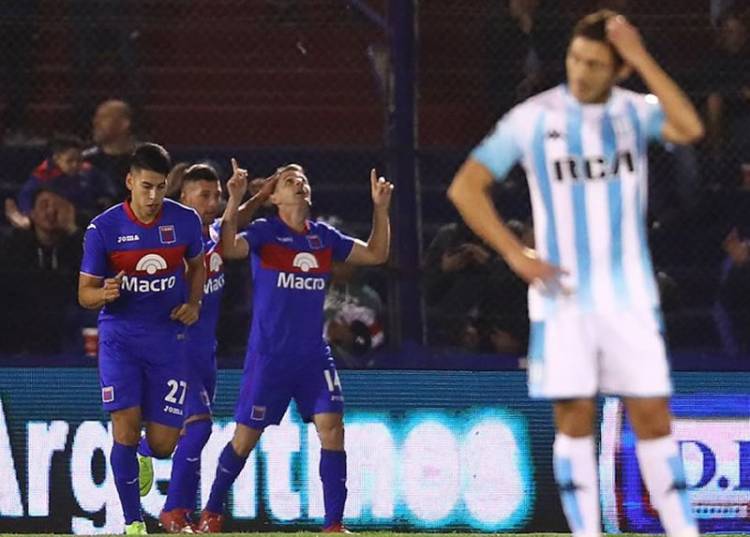 EL MATADOR NO DEJA DE SORPRENDER Y DIO EL PRIMER GOLPE AL CAMPEÓN