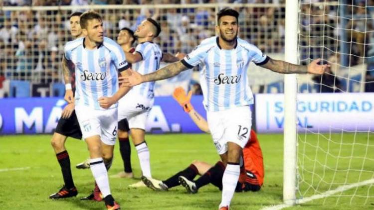 EL DECANO FUE EFECTIVO, GOLEÓ AL MILLONARIO Y SE ADELANTA EN LA SERIE