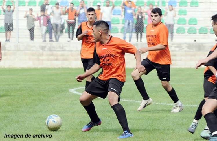 CAYÓ UNO DE LOS PUNTEROS Y SAN JOSÉ SE MANTIENE FIRME, GOLEÓ Y MANDA EN EL FÚTBOL DE ASCENSO DE VILLA MERCEDES