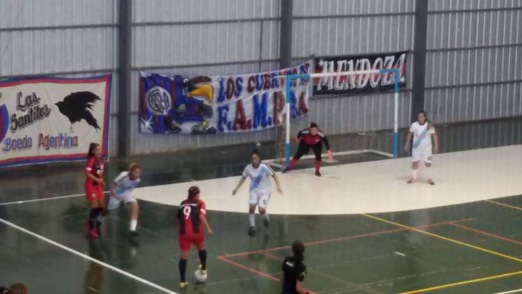 ARRANCÓ EL TORNEO NACIONAL DE FUTSAL FEMENINO, CON TRIUNFO DE AMINÉ Y DERROTA DE AVIADOR ORIGONE