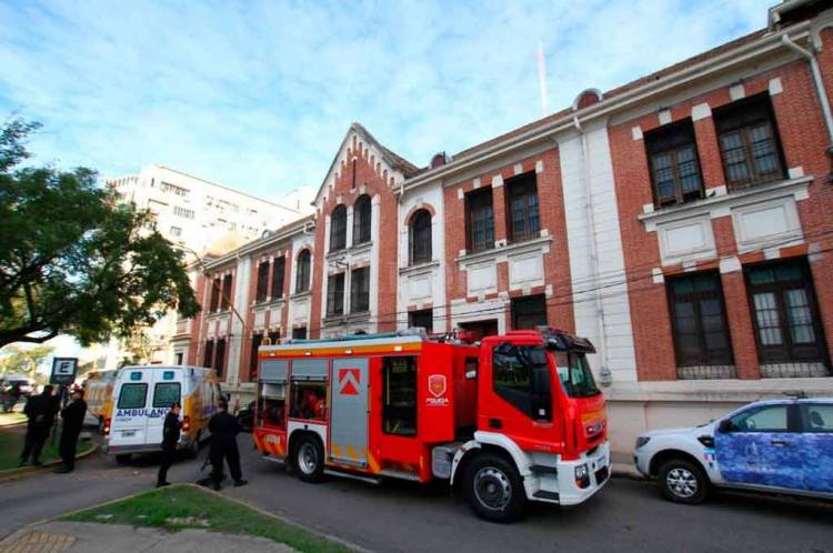 INCENDIO EN LA CÁRCEL DE MUJERES DE SANTA FE