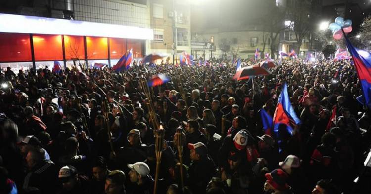 HINCHAS DE SAN LORENZO COPAN AVENIDA LA PLATA PARA CELEBRAR LA VUELTA A BOEDO