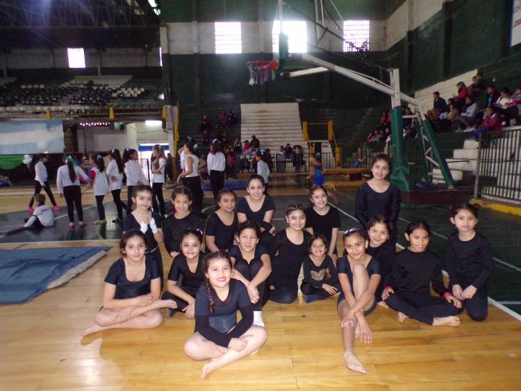 TUCUMÁN: TORNEO AMISTOSO COPA SALTIMBANCO DE GIMNASIA ARTÍSTICA EN CLUB DEFENSORES DE VILLA LUJÁN