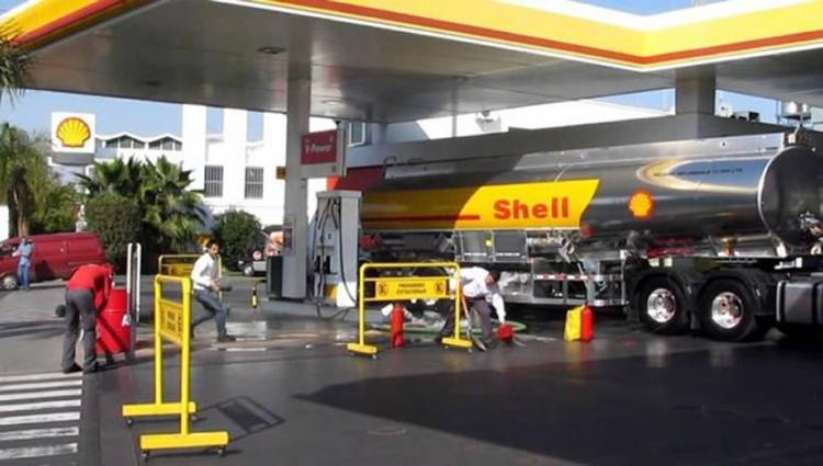 TARIFAZO EN COMBUSTIBLE: A LAS SUBAS APLICADAS POR LA PETROLERA ESTATAL YPF, DESDE ESTE MARTES TAMBIÉN AUMENTA SHELL