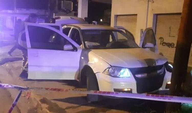 SANTA FE: BALEARON LA CASA DEL EX JEFE DE LA BARRA DE NEWELL´S