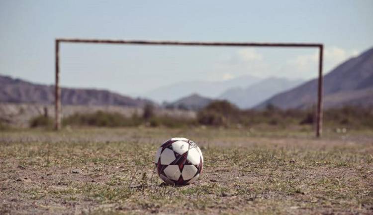 SANTA FE: ATAJÓ UN PENAL CON EL PECHO Y MURIÓ