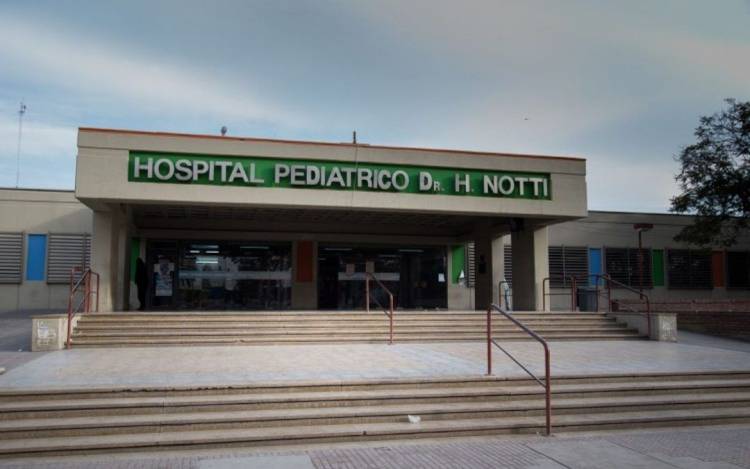 MENDOZA: UN MENOR SE ENCUENTRA GRAVE TRAS SER ATROPELLADO CUANDO ESPERABA EL COLECTIVO