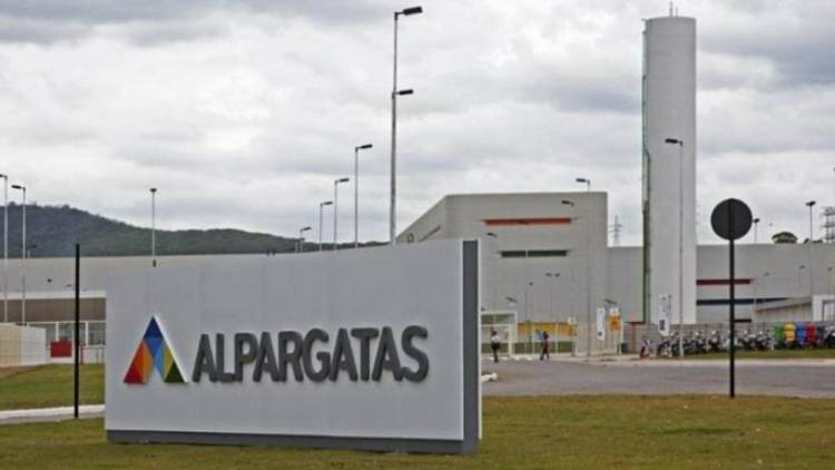 TUCUMÁN: ALPARGATAS VENDIÓ CASI TODAS SUS FÁBRICAS Y CONSERVARÁ SOLO LA DE AGUILARES