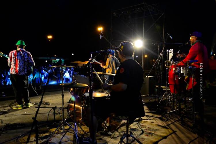 SAN LUIS: FESTIVAL DE ROCK Y SOLIDARIDAD EN CARPINTERÍA