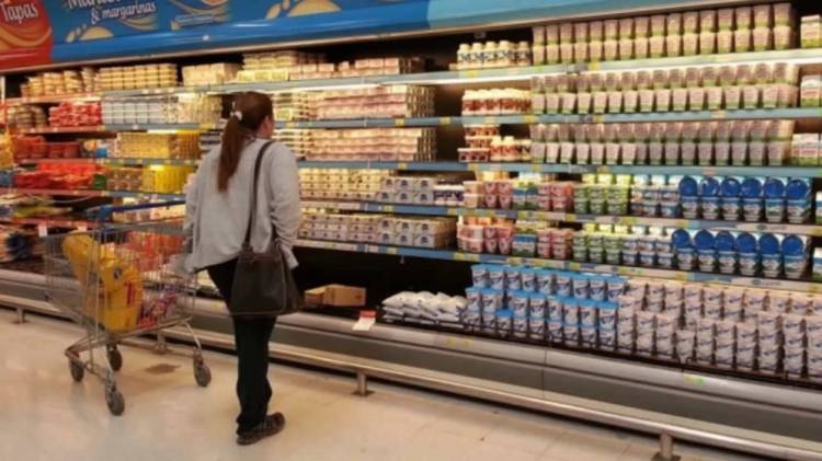 CRISIS: LAS VENTAS DE PRODUCTOS LÁCTEOS CAYERON HASTA 13%