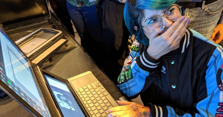 INTEL PRESENTÓ UN PROTOTIPO DE LAPTOP PARA GAMERS, CON DOS PANTALLAS Y UNA INCREÍBLE FUNCIÓN DE SEGUIMIENTO OCULAR