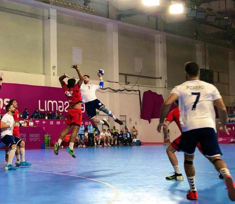 ENORME TRIUNFO DE ARGENTINA ANTE CHILE EN HANDBALL MASCULINO Y CONSIGUIÓ EL PASE A SEMIS