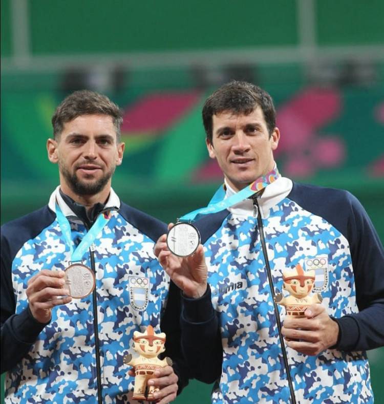 TENIS: BAGNIS Y ANDREOZZI REPITIERON LA PLATA DE TORONTO 2015 EN DOBLES