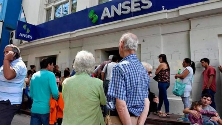 ESTE MIÉRCOLES SE OFICIALIZARÁ AUMENTO DEL 12,22% EN LAS JUBILACIONES PARA SEPTIEMBRE