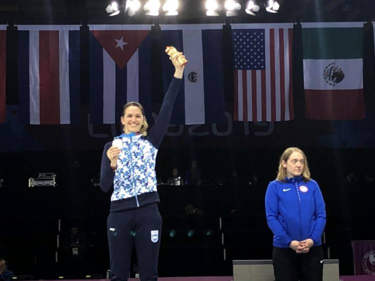 MEDALLA DE PLATA PARA BELÉN PÉREZ MAURICE EN ESGRIMA