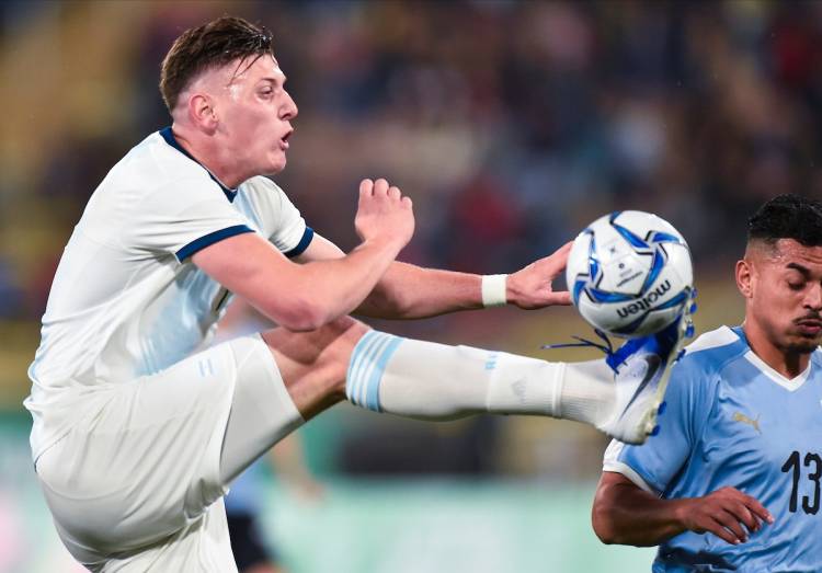 ARGENTINA GOLEÓ 3 A 0 A URUGUAY Y JUGARÁ LA FINAL ANTE HONDURAS