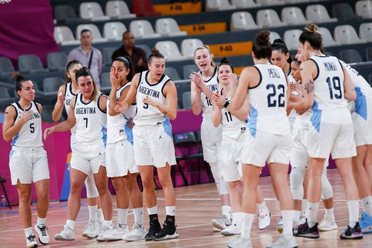 GRAN VICTORIA DE LAS GIGANTES, AUNQUE PUDIERON SACARSE LA TRISTEZA