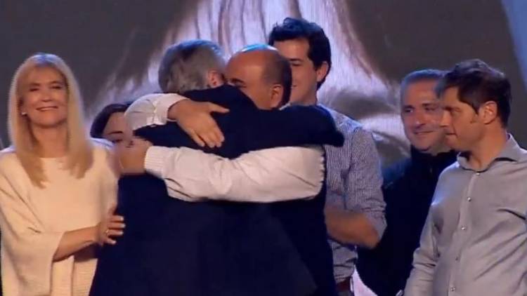 POLÍTICA: JUAN MANZUR FUE PROTAGONISTA EN LOS FESTEJOS DEL FRENTE DE TODOS