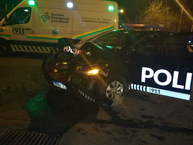 MENDOZA: FUERON CAPTURADOS TRAS ASALTAR Y EN UNA PERSECUCIÓN POLICIAL HERIR A DOS POLICÍAS
