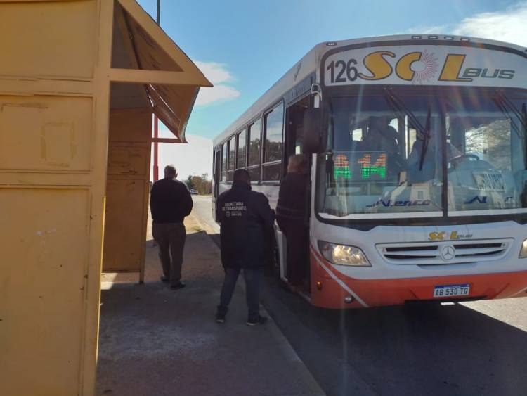 EL GOBIERNO DE SAN LUIS OTORGÓ UNA COMPENSACIÓN ECONÓMICA A LAS EMPRESAS DE TRANSPORTE INTERURBANO Y LOS CHOFERES LEVANTARON EL PARO