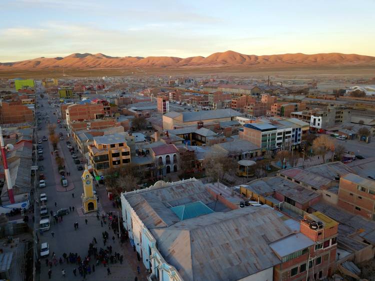 EN BOLIVIA, NUMEROSOS TURISTAS ATRAPADOS EN UYUNI POR UNA PROTESTA POPULAR