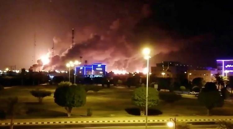 OFENSIVA DE LAS MILICIAS HUTIES: FEROZ ATAQUE DE REBELDES YEMENÍES CONTRA LA MAYOR PETROLERA SAUDITA
