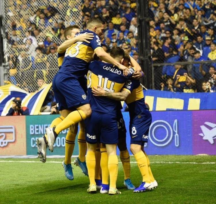 BOCA LE GANÓ A ESTUDIANTES EN LA BOMBONERA Y SE APODERA DE LA PUNTA DE LA SUPERLIGA