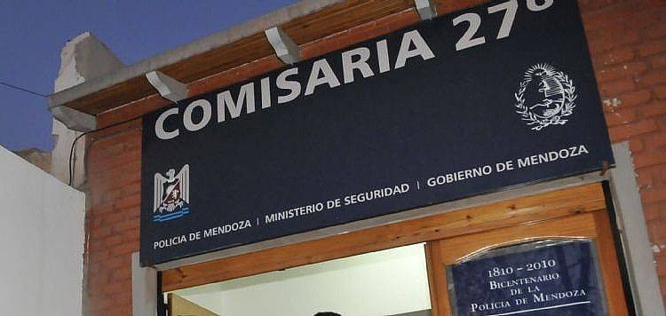 MENDOZA: LO GOLPEARON Y LE PRENDIERON FUEGO LA CASA