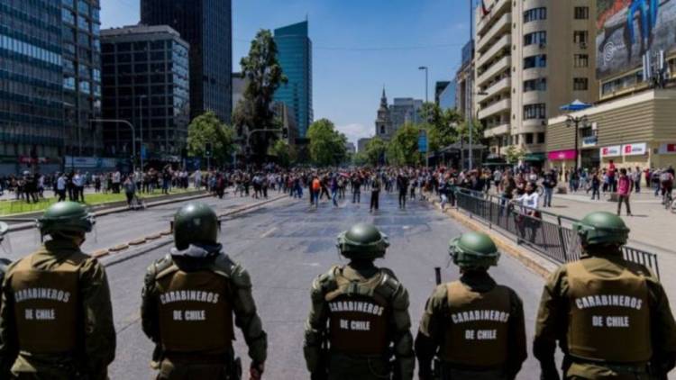 POR QUÉ LOS CHILENOS SE REBELAN Y LOS ARGENTINOS NO