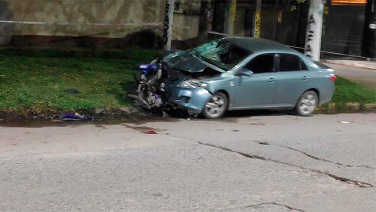 EN TUCUMÁN UN COMERCIANTE PERSIGUIÓ A DOS LADRONES Y LOS ARROLLÓ CON SU AUTO: UNO MURIÓ